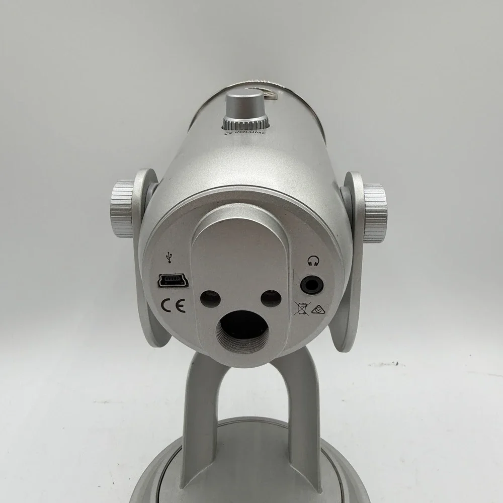 Blue Yeti USB Microphone A00132 Silver Podcast Streaming Mic w/ Stand